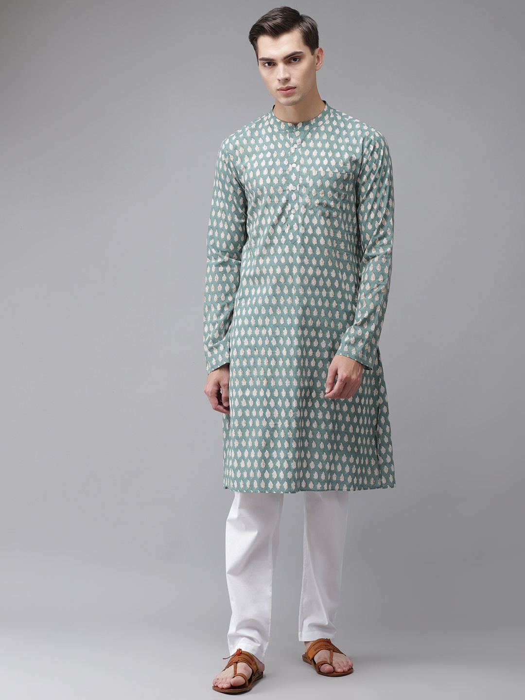 

See Designs Men Green Ethnic Motifs Printed Regular Pure Cotton Kurta with Pyjamas