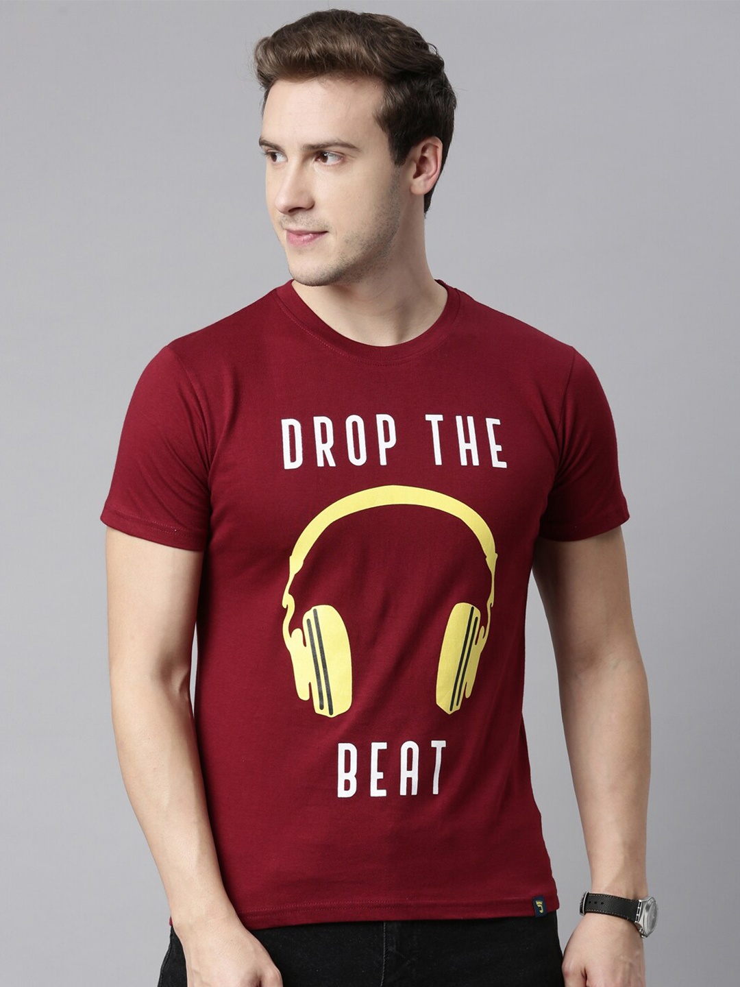 

Joven Men Maroon Typography Printed T-shirt