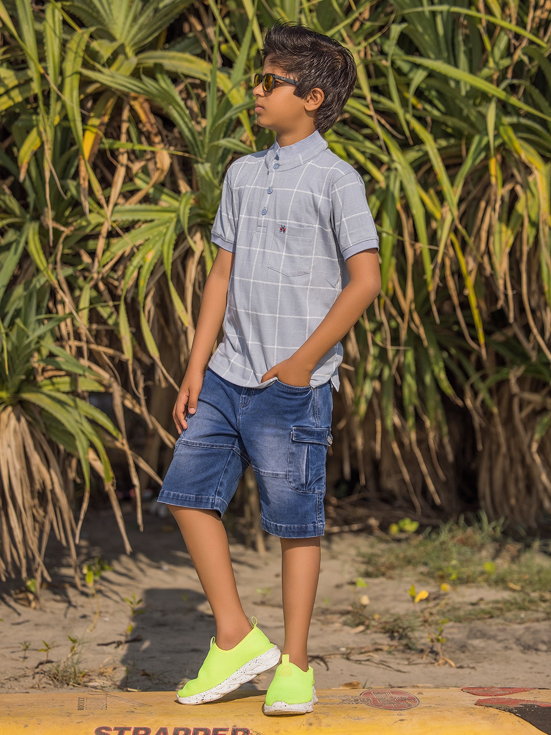 

Crimsoune Club Boys Grey & White Checked Polo Collar T-shirt