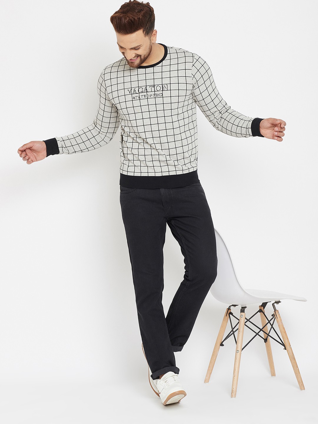 

Crimsoune Club Men Grey Checked Sweatshirt