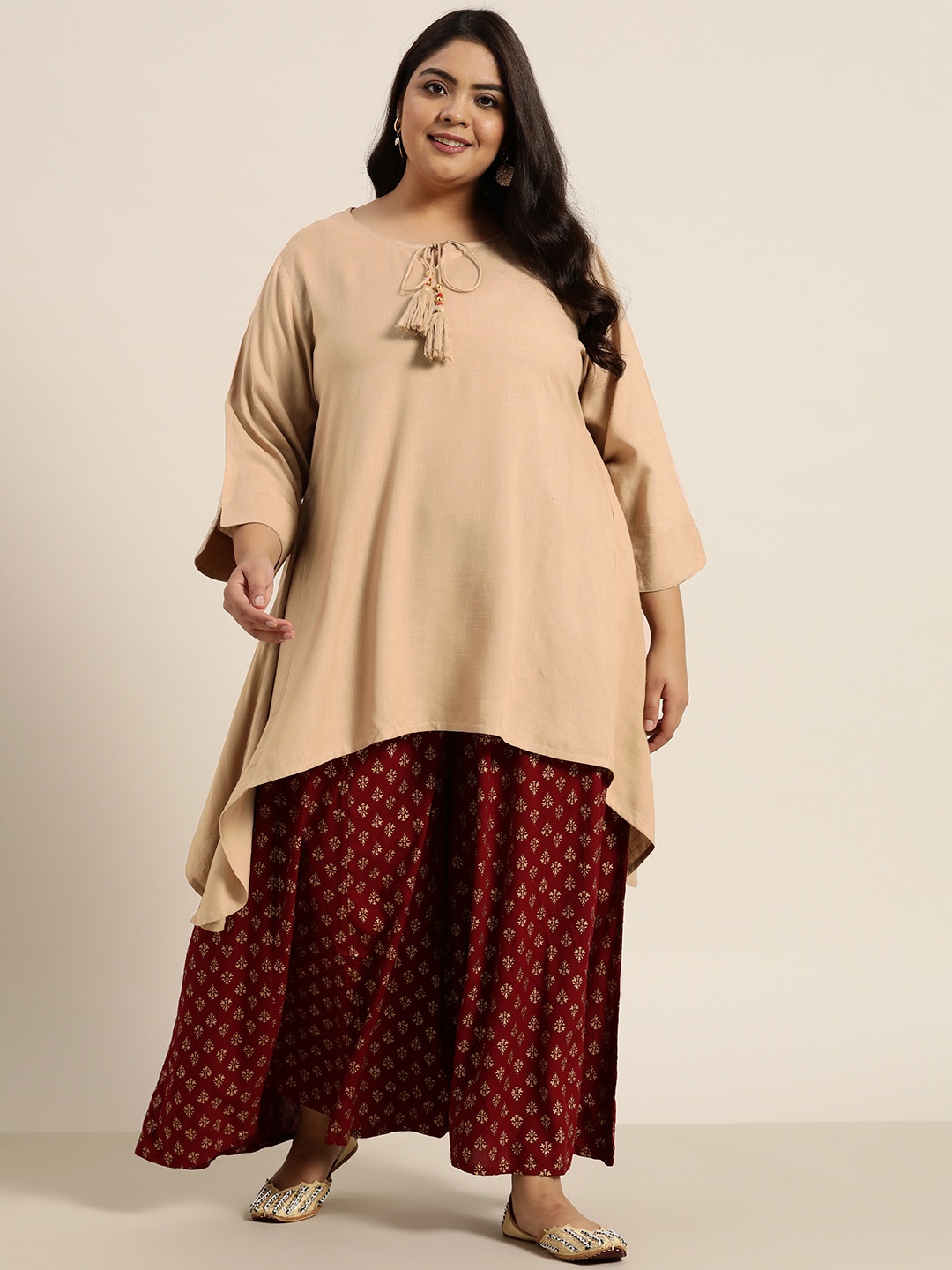 

Juniper Plus Women Beige Solid Liva Kurta