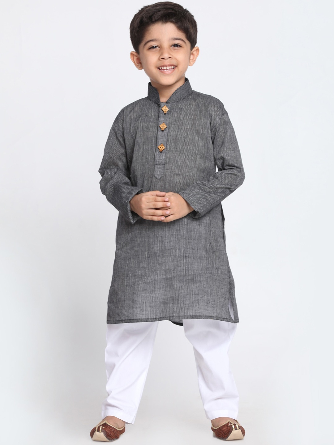 

JBN Creation Boys Black & White Regular Pure Cotton Kurta with Pyjamas
