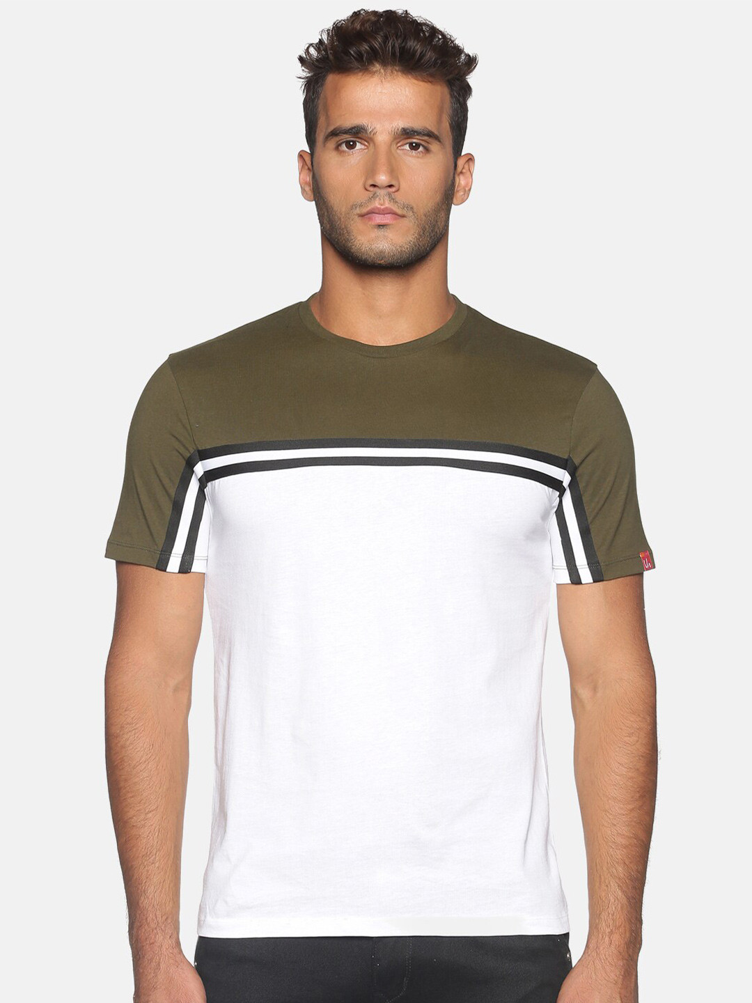 

UrGear Men White Colourblocked Pockets T-shirt