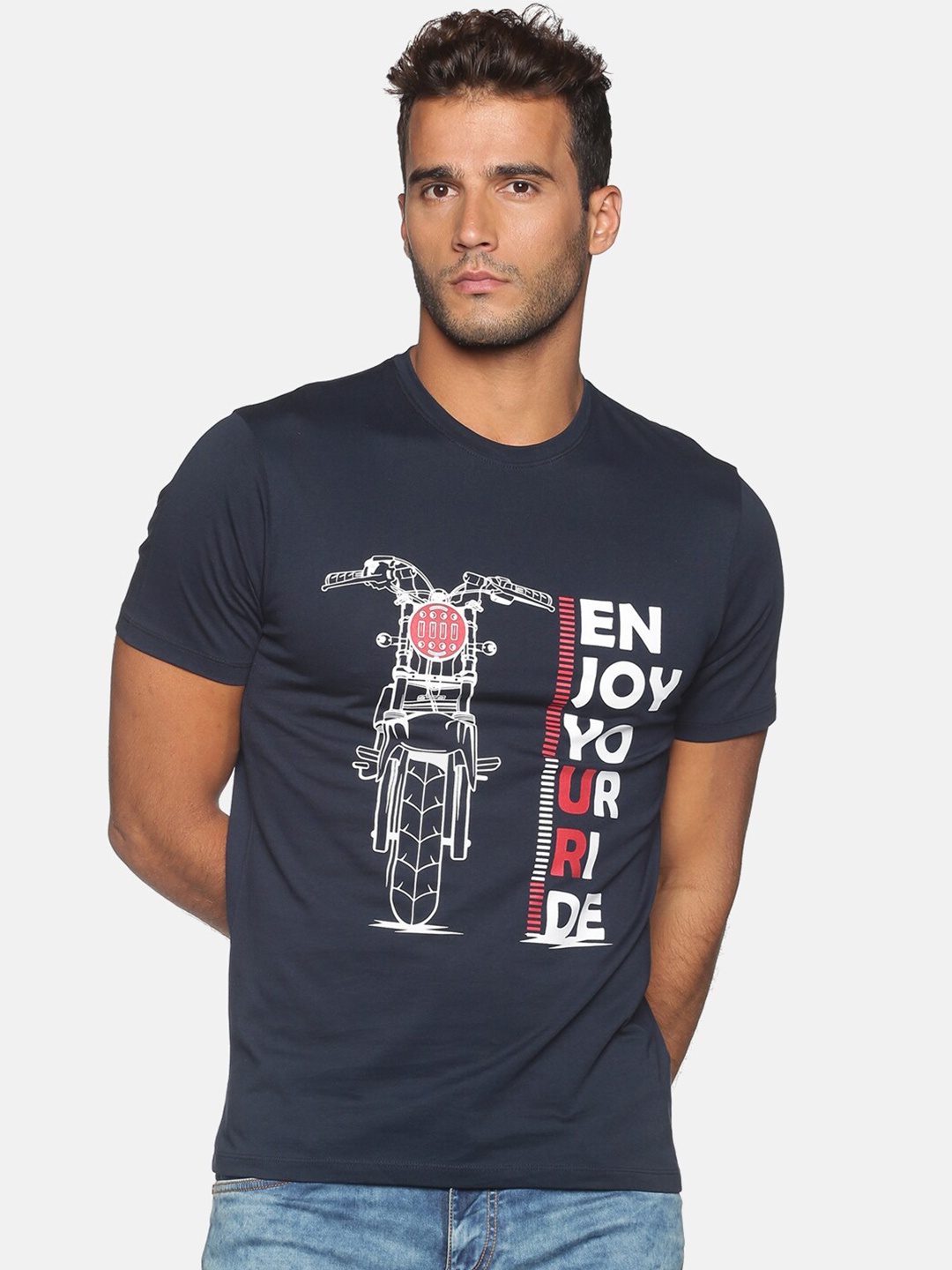 

UrGear Men Navy Blue Printed Applique T-shirt