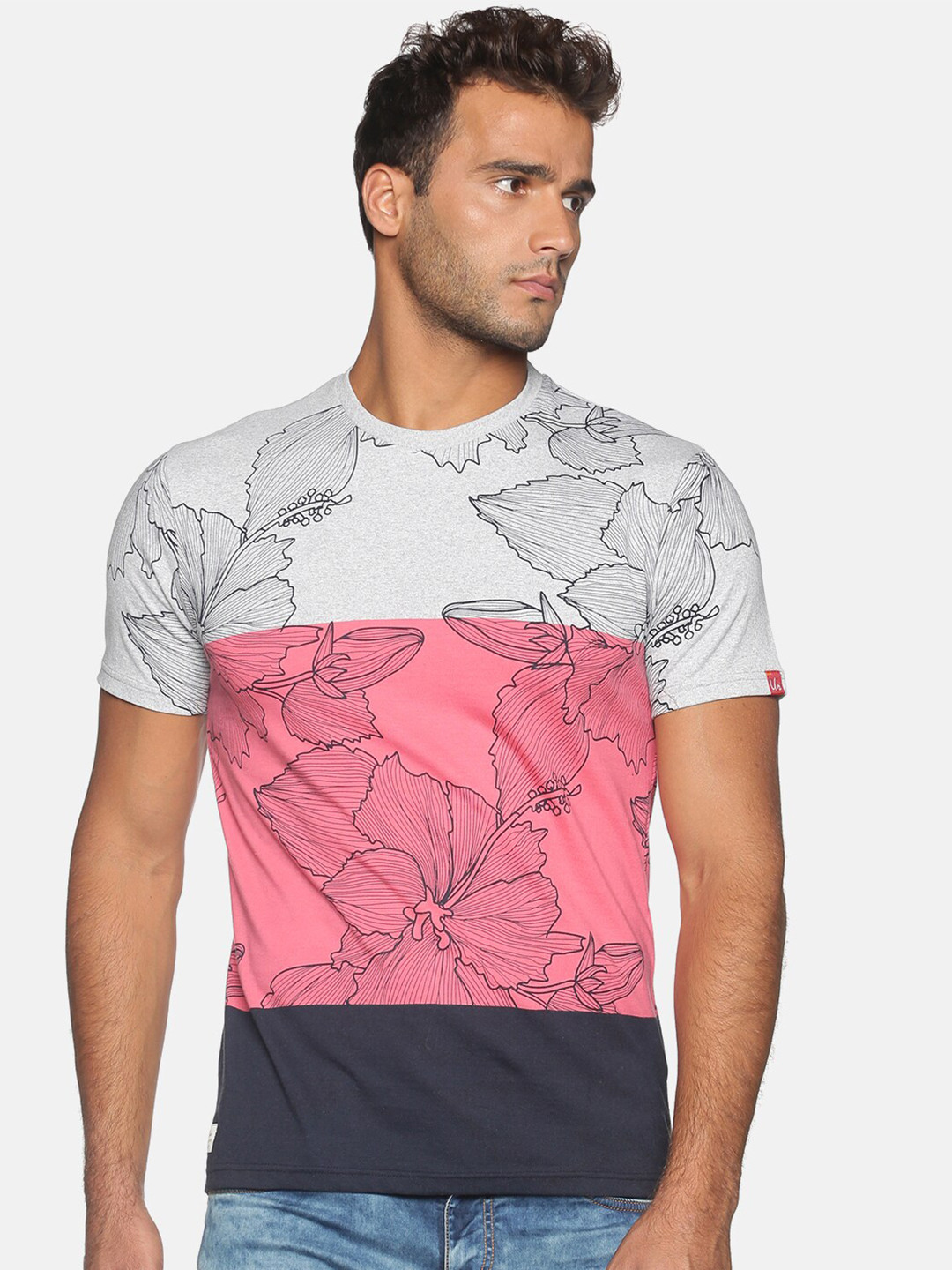 

UrGear Men Grey Printed Pockets T-shirt