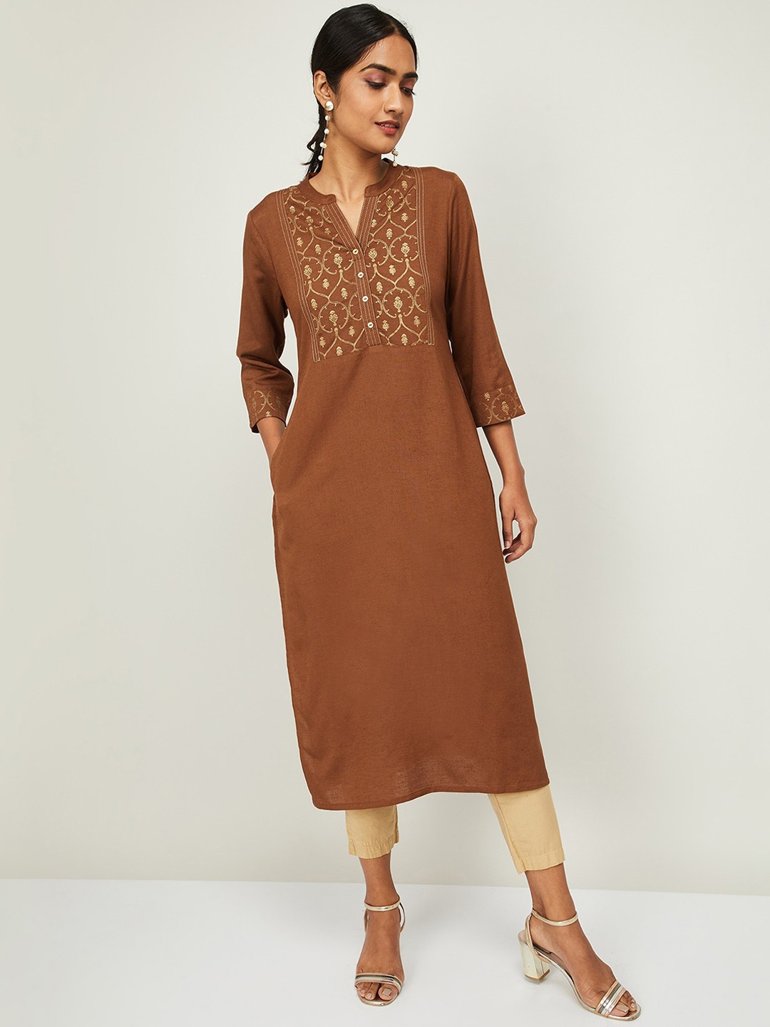 

Melange by Lifestyle Women Brown Ethnic Motifs Embroidered Flared Sleeves Thread Work Kurta