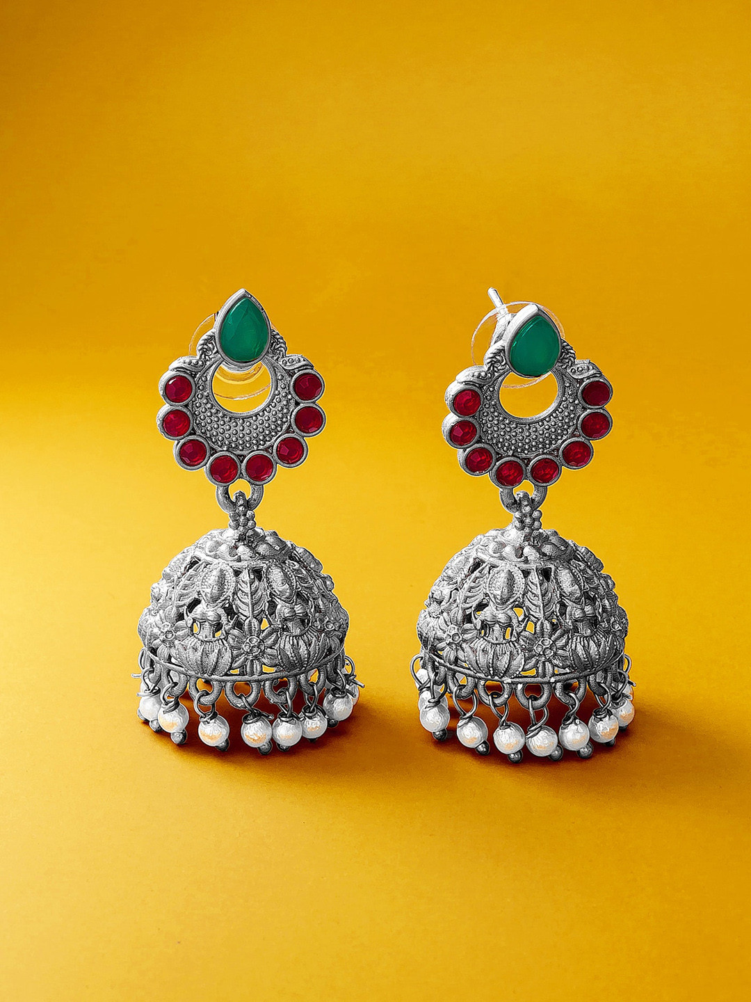 

aadita Women Silver-Toned Red & Green Stone Studded & pear beaded Classic Jhumkas Earrings, Gold