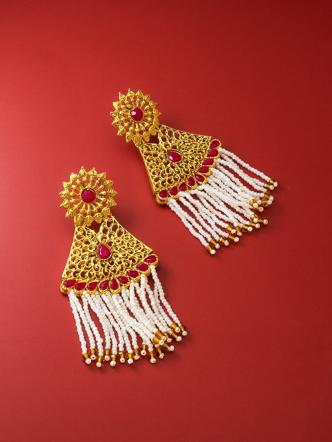 

aadita Gold-Toned & White Kundan & Pearl Droppings Contemporary Drop Earrings