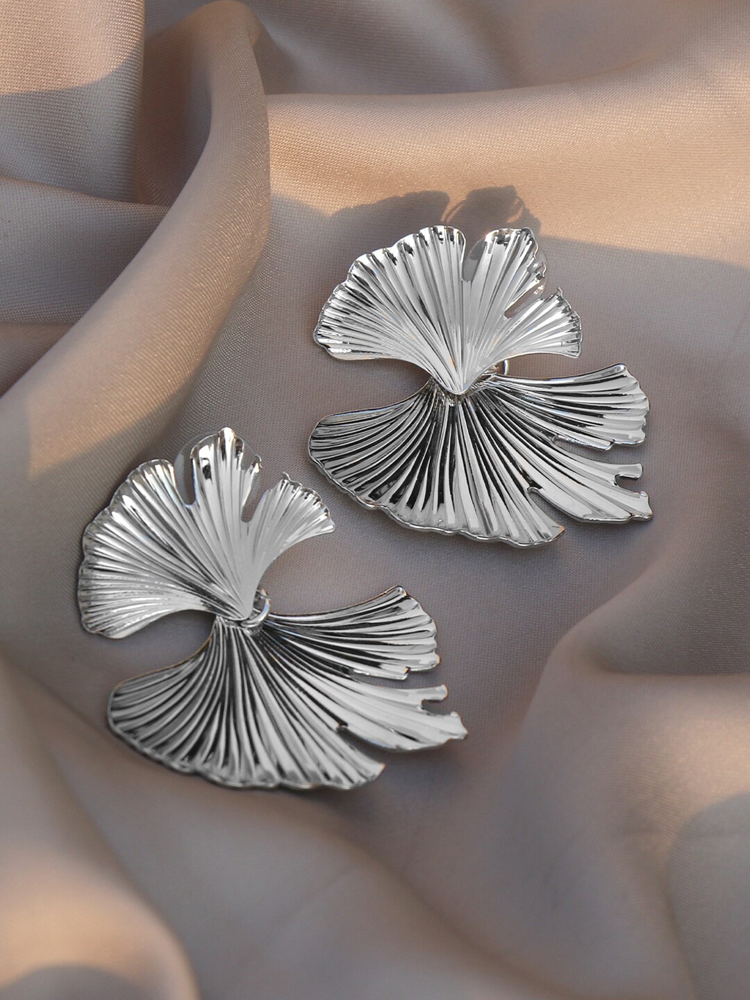 

JOKER & WITCH Women Silver-Toned Leaf Shaped Drop Earrings