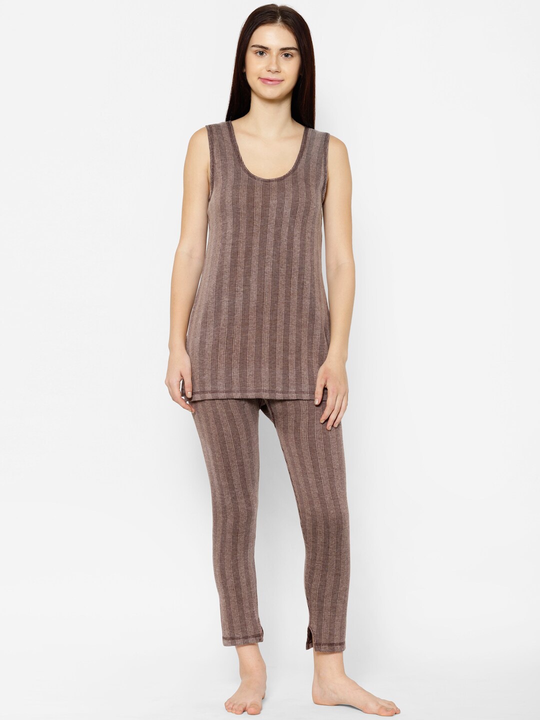 

VIMAL JONNEY Women Coffee Brown Striped Thermal Set