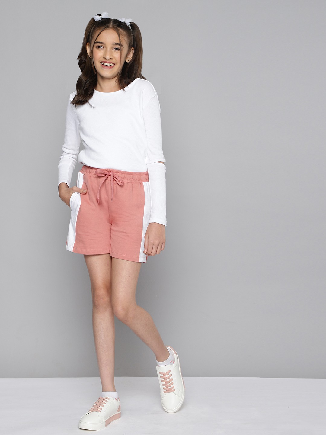 

M&H Juniors Girls Pink & White Colourblocked Shorts