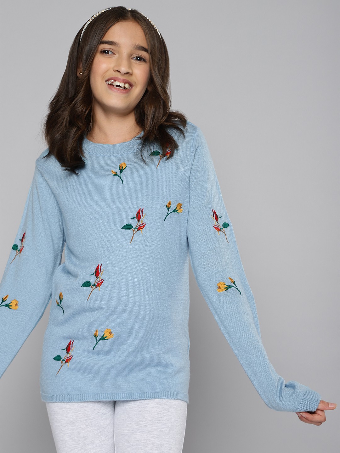 

M&H Juniors Girls Blue & Red Floral Embroidered Pullover