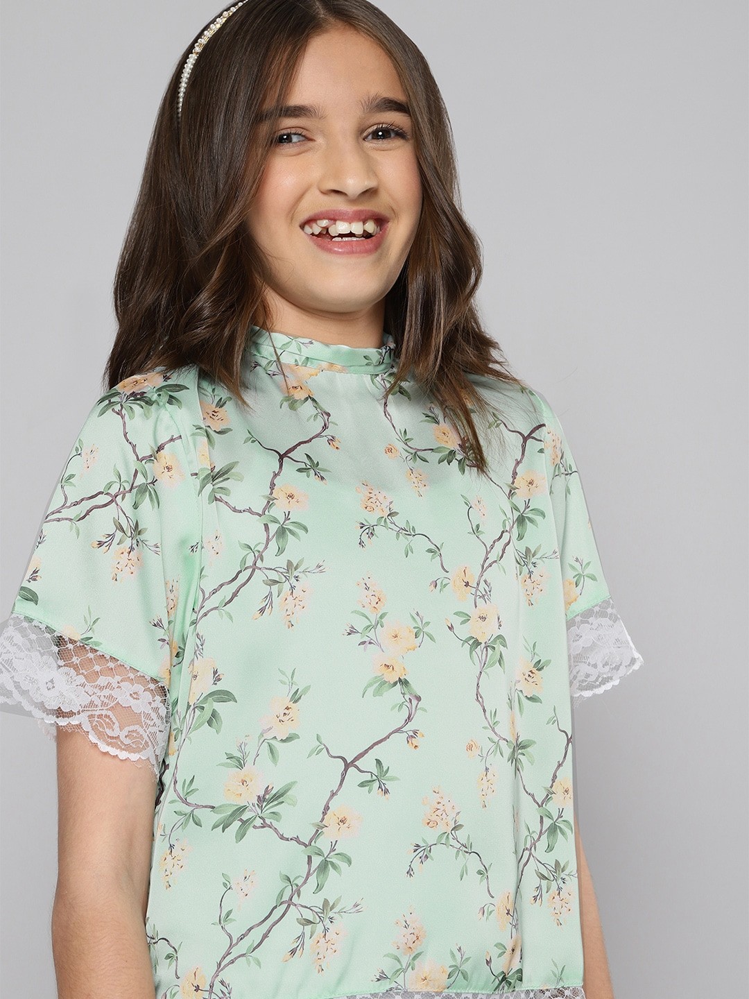 

M&H Juniors Girls Mint Green & Yellow Floral Print Lace Inserts Top with Satin Finish