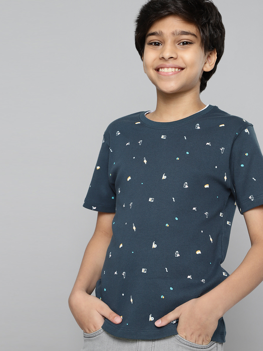 

M&H Juniors Boys Navy Blue Pure Cotton Conversational Printed T-shirt