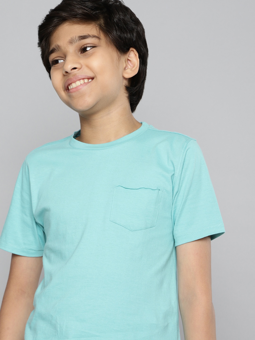 

M&H Juniors Boys Blue Solid Pure Cotton T-shirt