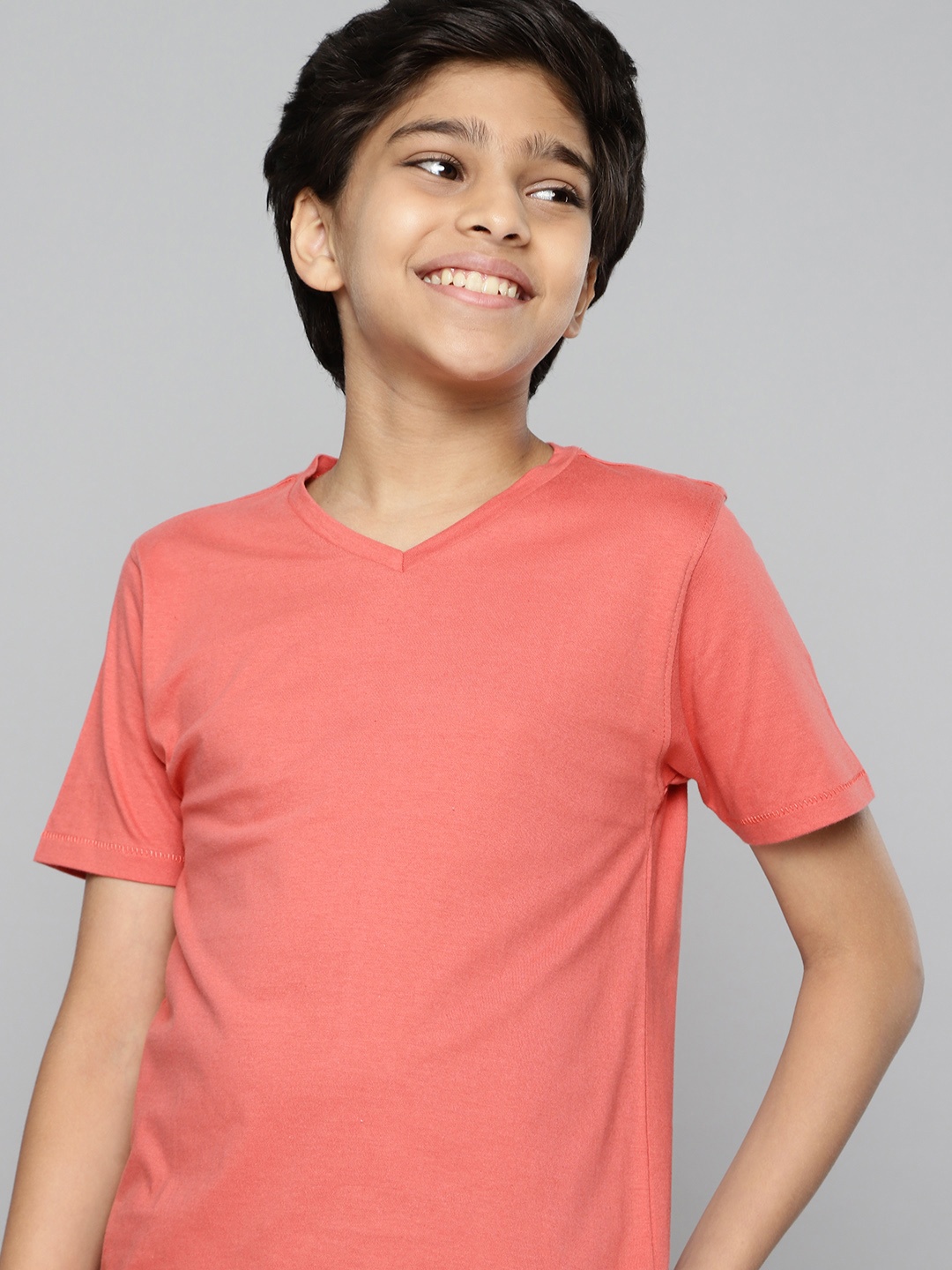 

M&H Juniors Boys Coral Solid Pure Cotton V-Neck T-shirt