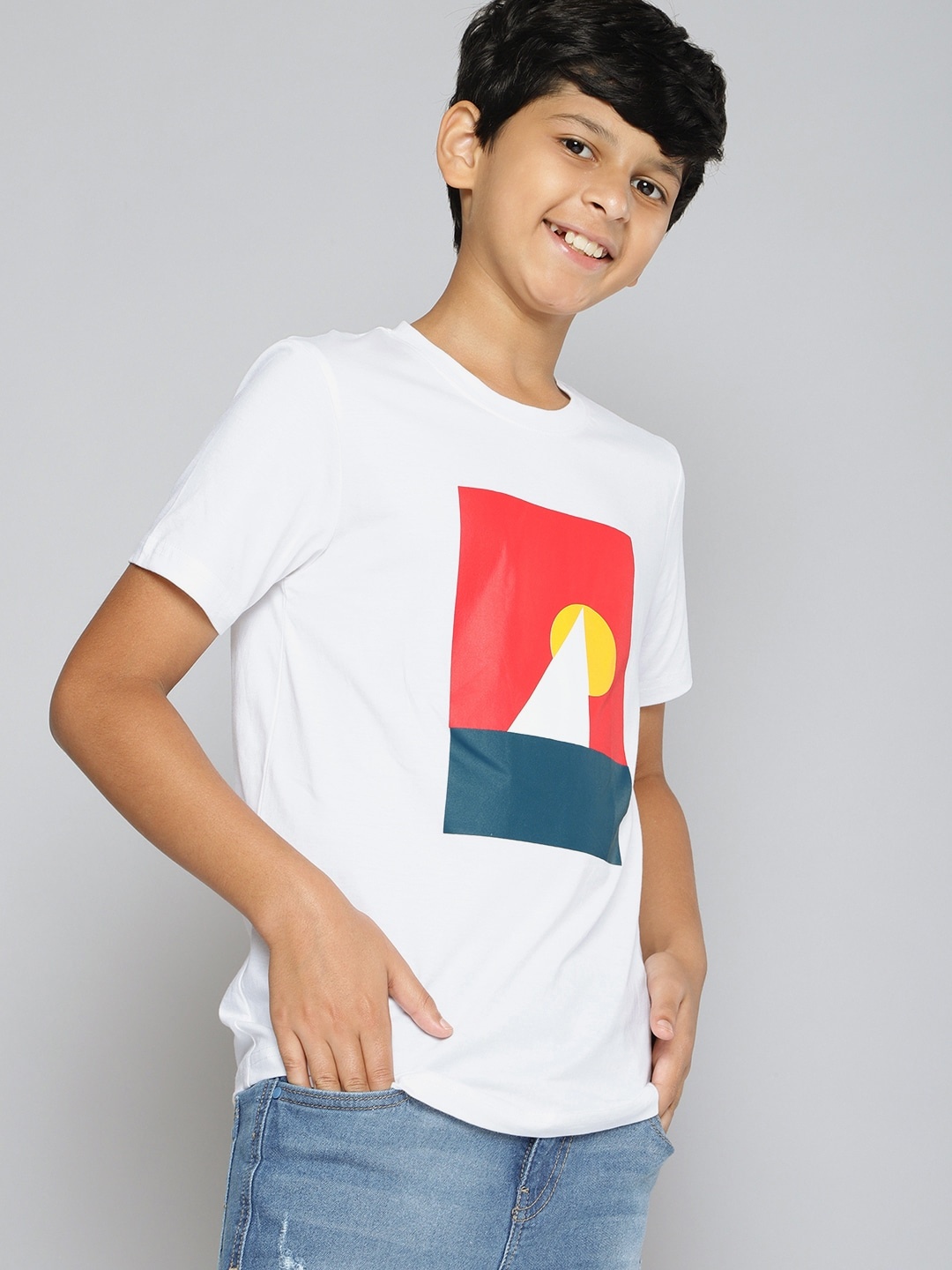 

MH Juniors Boys White Round Neck Printed Pure Cotton T-shirt