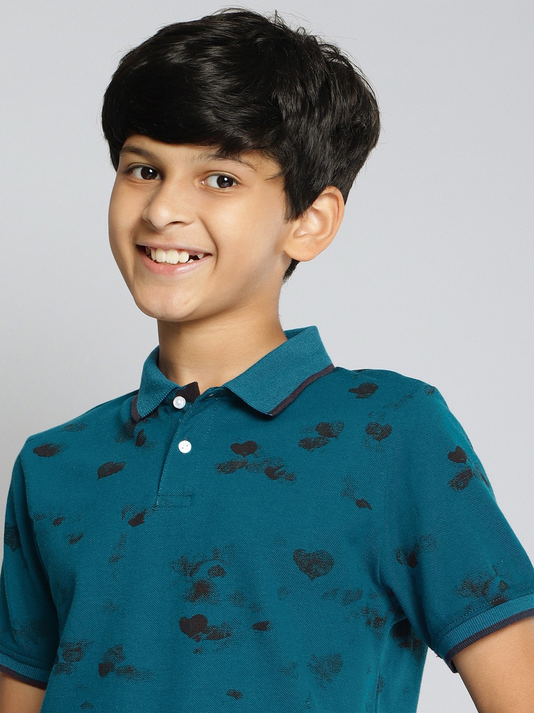 

MH Juniors Boys Blue Printed Pure Cotton Polo Collar Pure Cotton T-shirt
