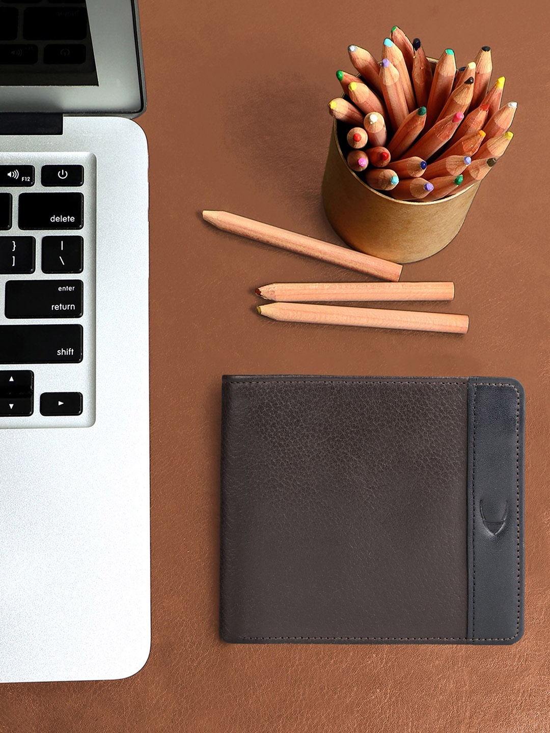 

Hidesign Men Brown & Black Colourblocked Leather Two Fold Wallet