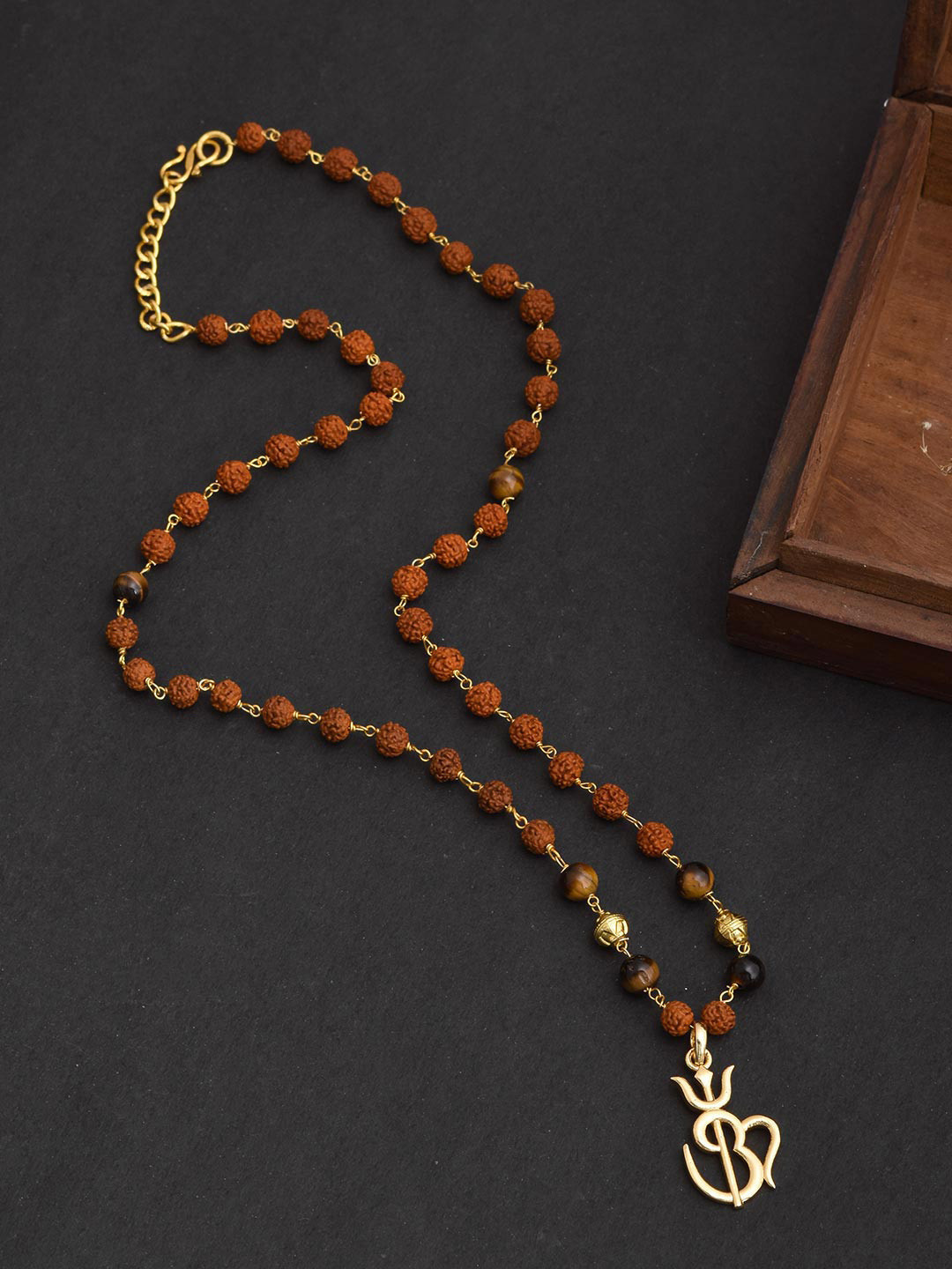 

Tistabene Men Brown & Rose Gold-Plated Hand Woven Gautam Buddh Necklace