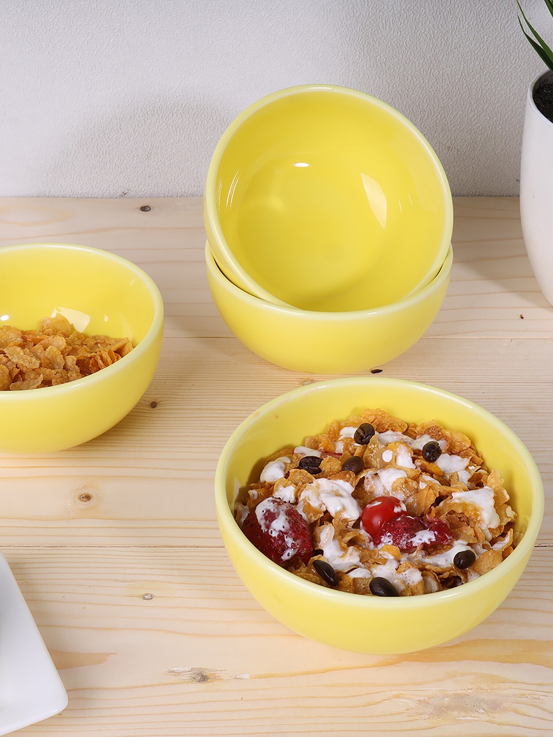 

Ariane Set Of 4 Yellow Solid 9 Ounce Serving Bowls