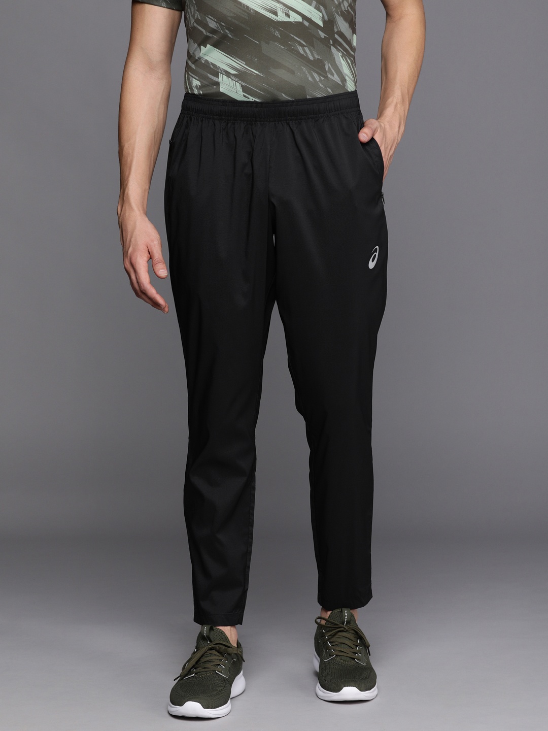 

ASICS Men Black Solid Slim-Fit Woven Regular Running Track Pants