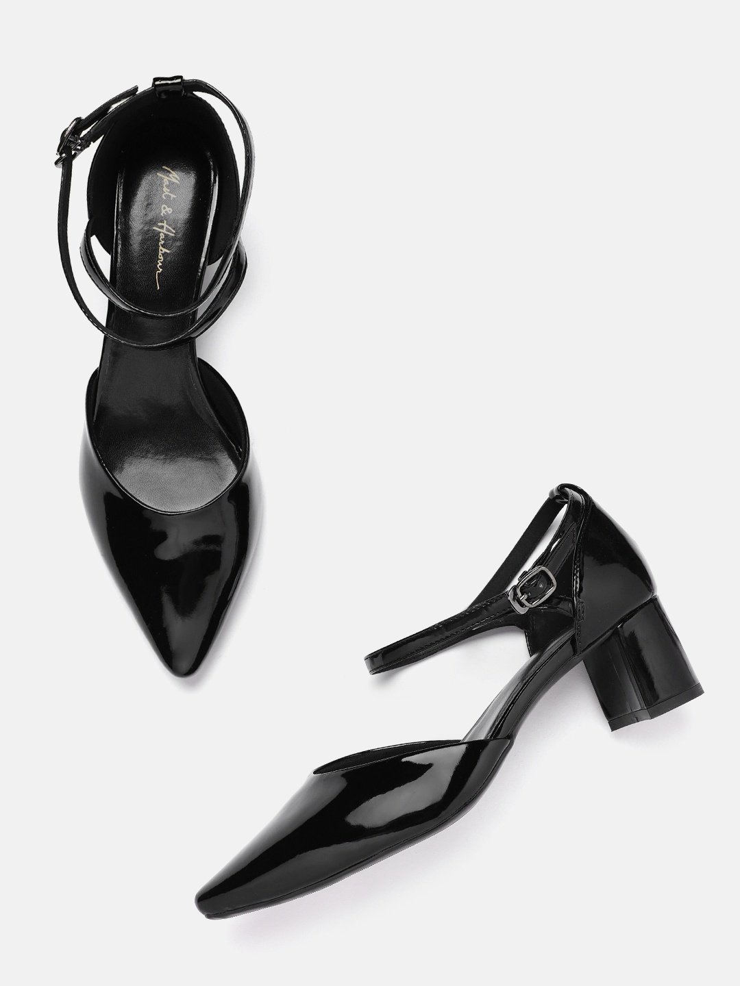 

Mast & Harbour Women Black Solid Patent Finish Pumps