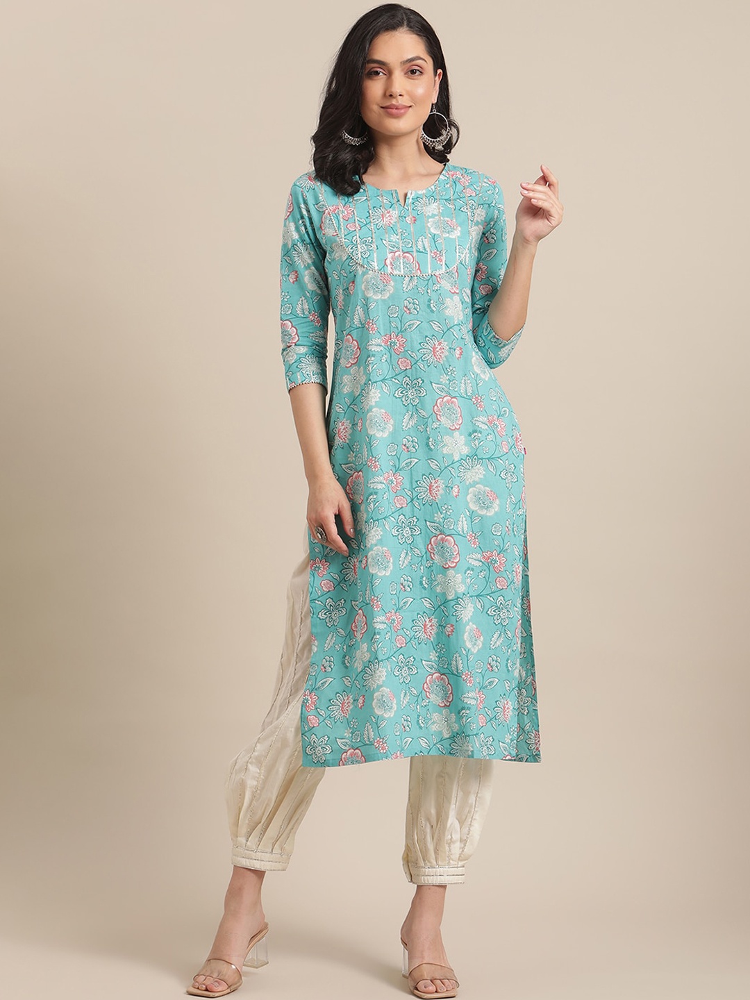 

Varanga Women Blue & White Floral Screen Printed Pure Cotton Straight Kurta