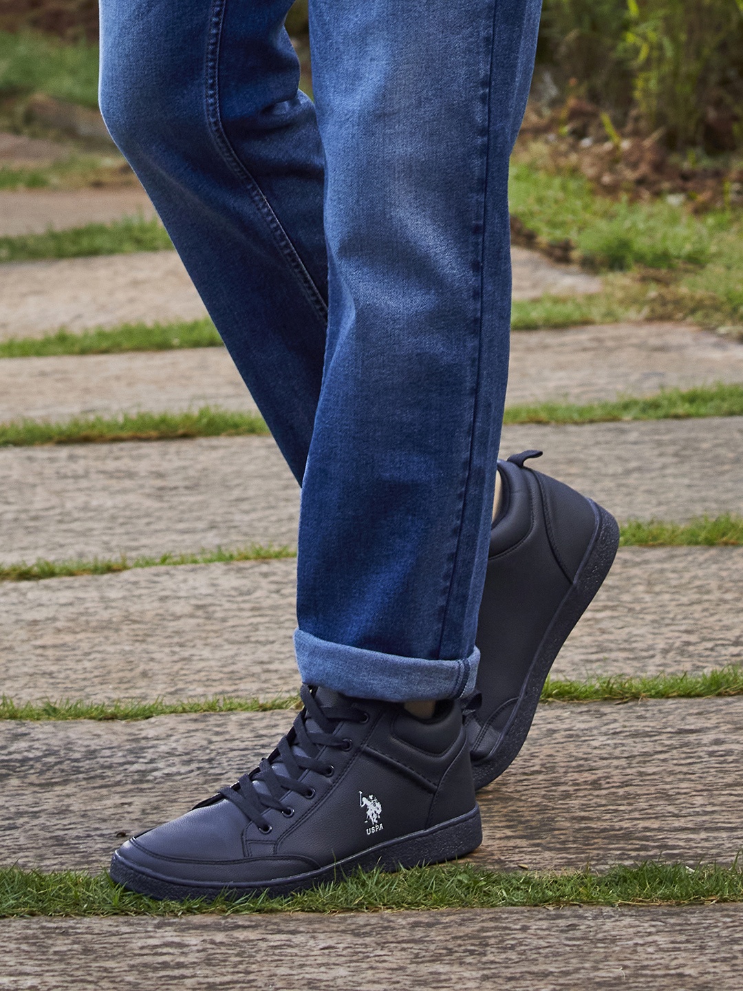 

U.S. Polo Assn. Men Navy Blue DOLFI 2.0 Solid Mid-Top Sneakers