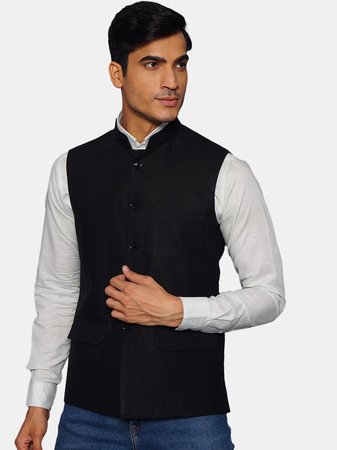 

Wintage Men Black Solid Woven Nehru Jacket