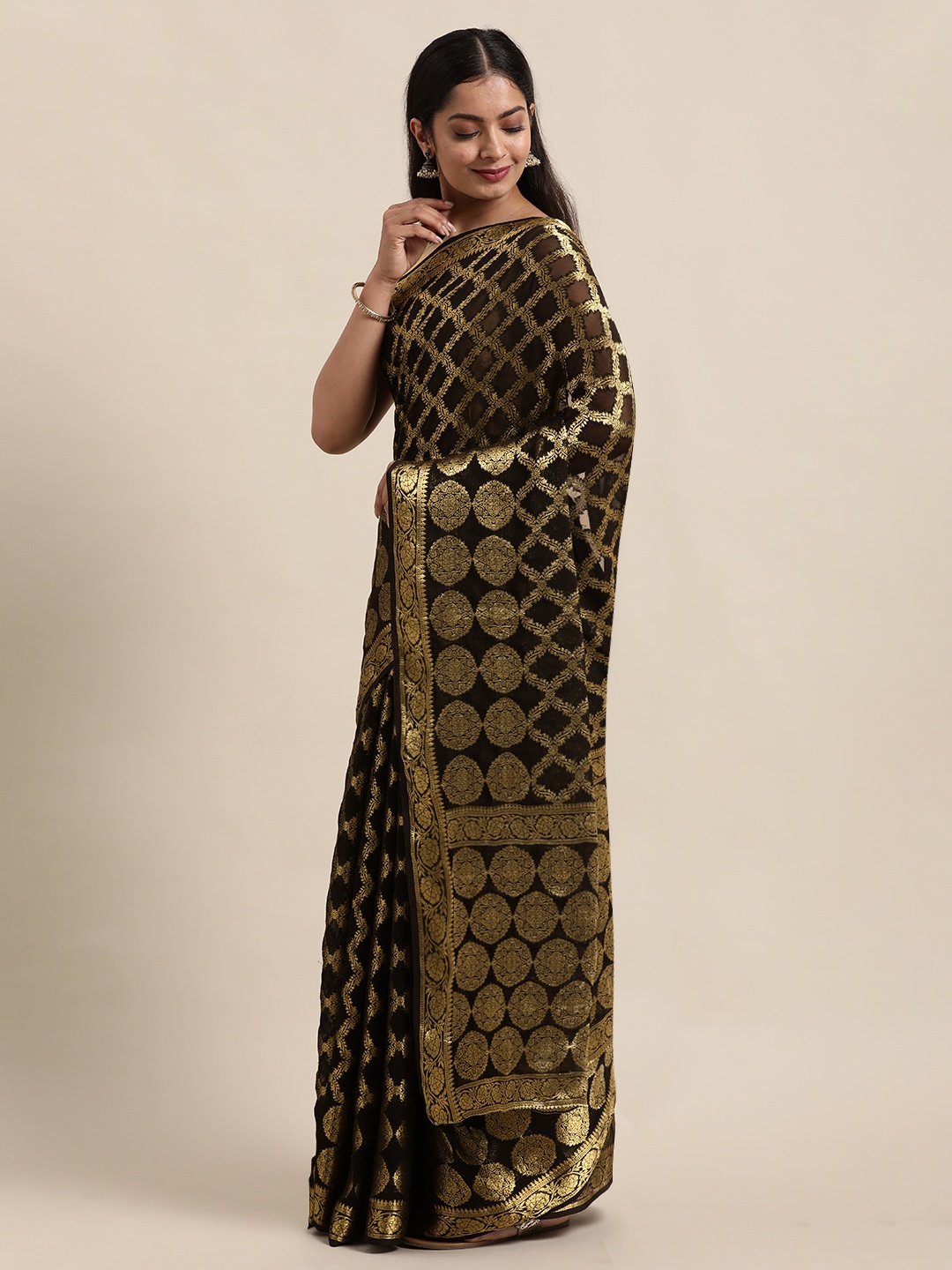 

Geroo Jaipur Black & Gold-Toned Woven Design Zari Pure Georgette Saree