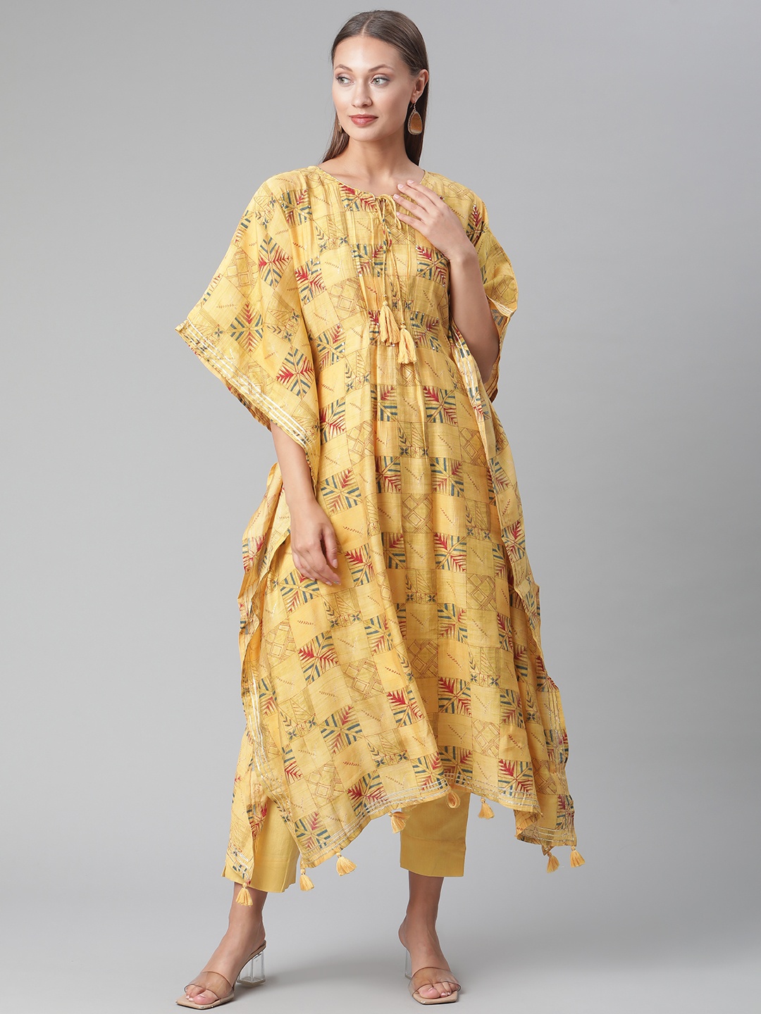 

Divena Abstract Viscose Rayon Kurta Set, Yellow