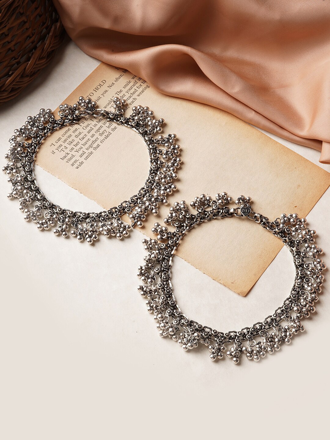 

TEEJH Set Of 2 Oxidised Silver-Plated Ghungroo Anklets