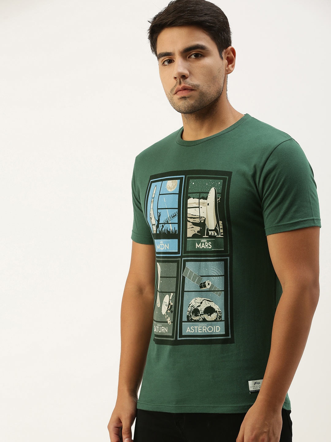 

Peter England Men Green Graphic Printed T-shirt