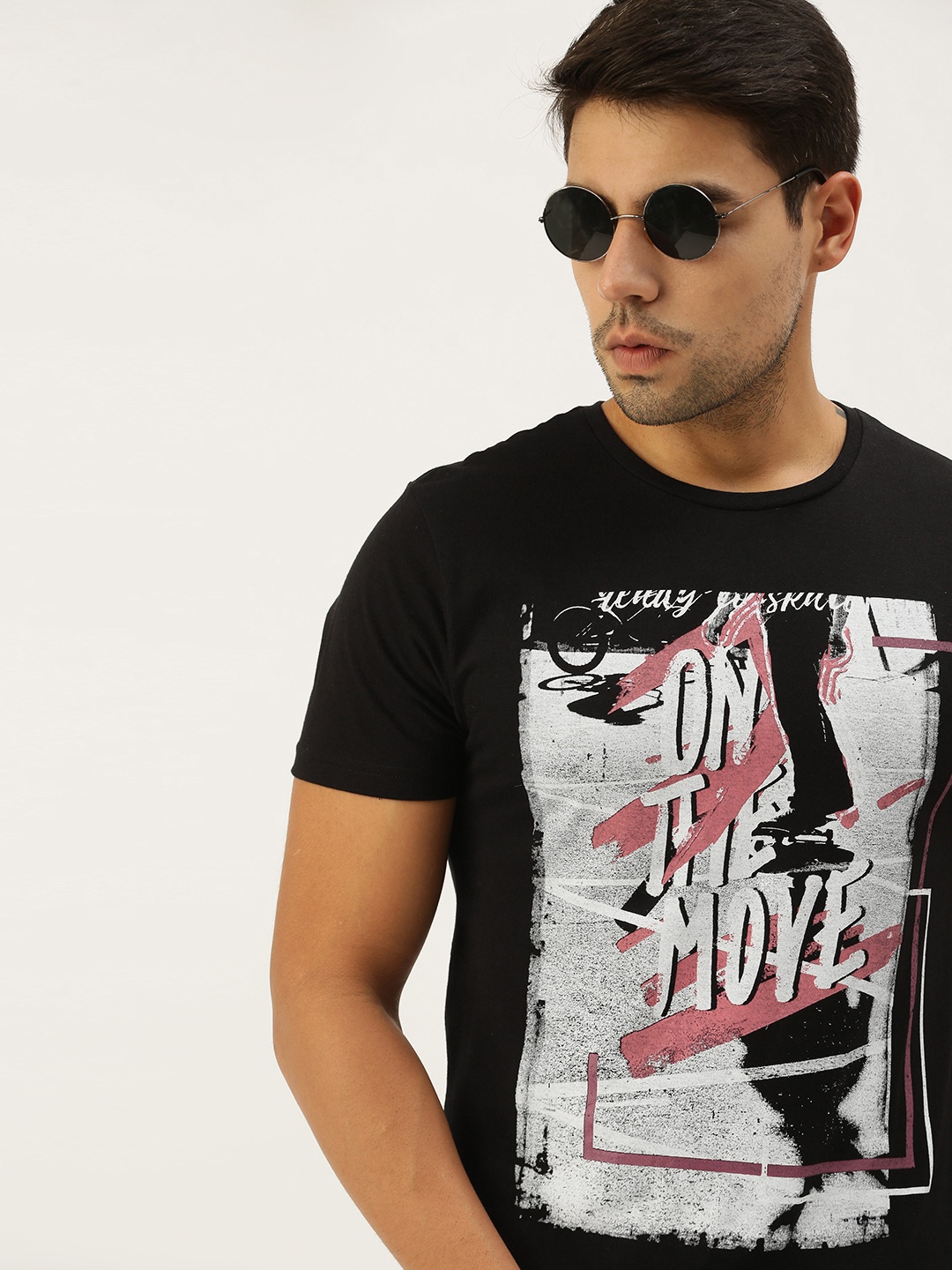 

Peter England Men Black Grey Typography Printed Pure Cotton T-shirt