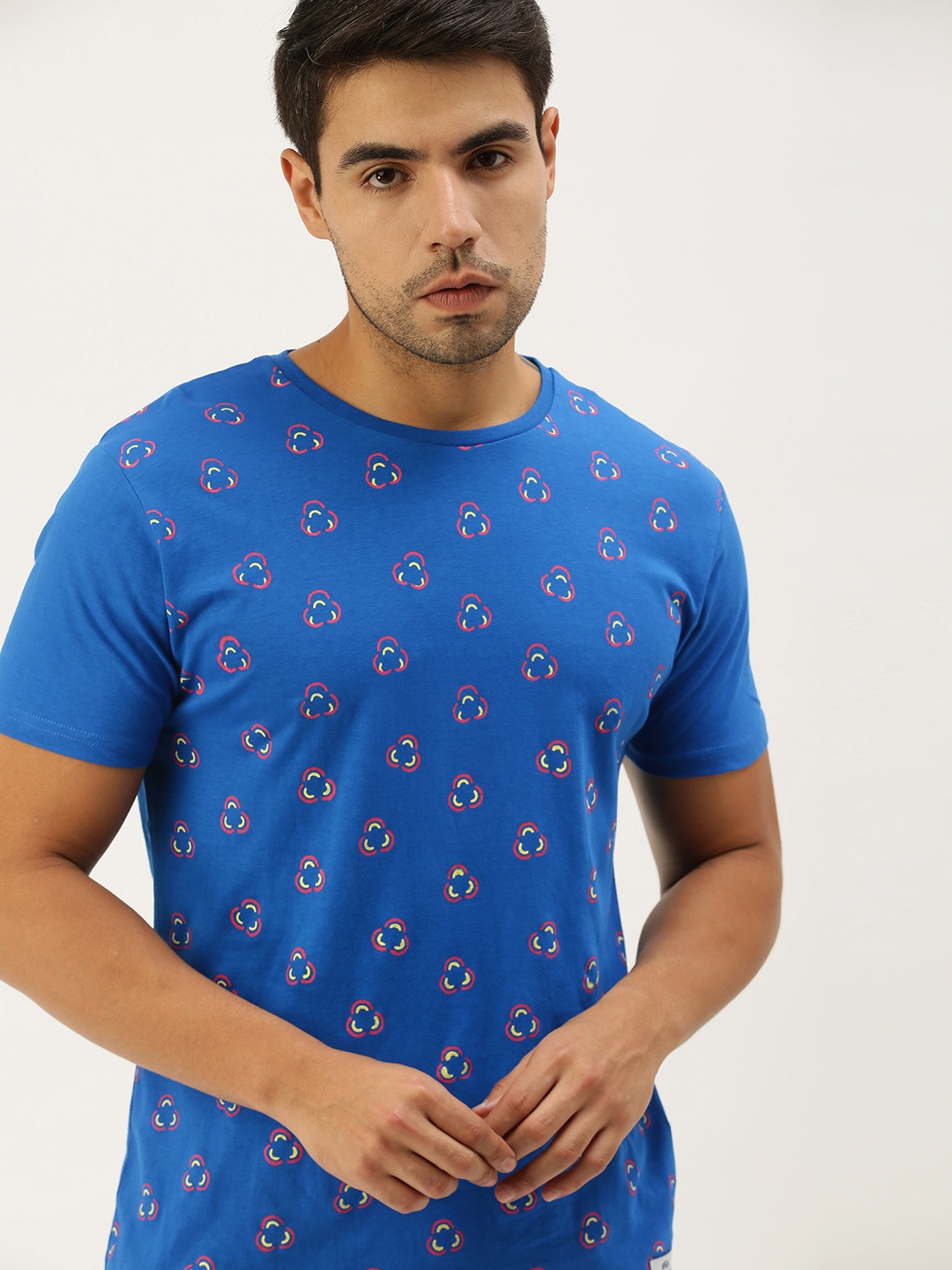 

Peter England Men Blue Abstract Print Slim Fit Pure Cotton T-shirt