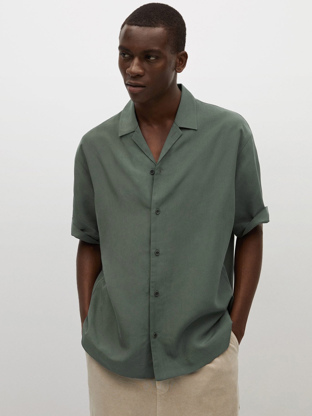 

MANGO MAN Men Olive Green Opaque Casual Shirt