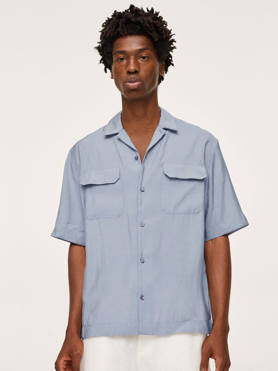 

MANGO MAN Blue Solid Casual Shirt