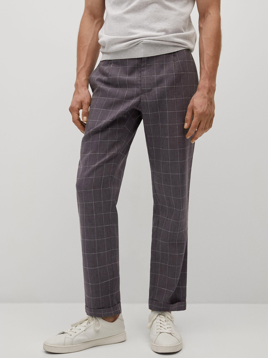 

MANGO MAN Men Charcoal Grey & White Checked Pleated Trousers