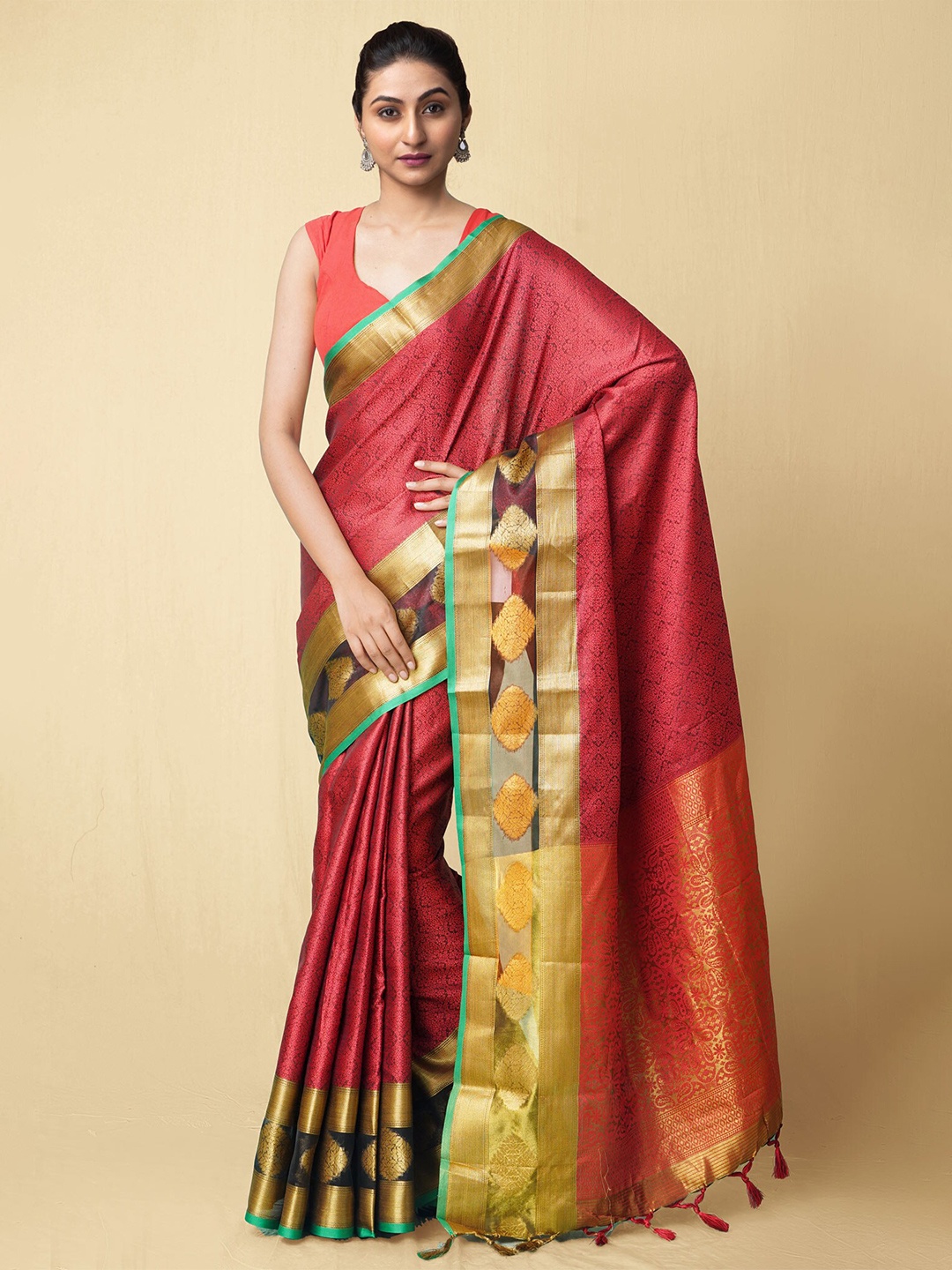 

Unnati Silks Red & Gold-Toned Woven Design Zari Art Silk Handloom Patola Saree