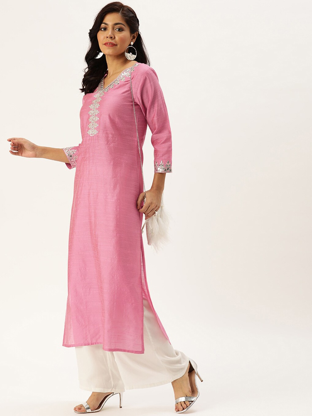 

Varanga Women Pink & amaranth pink Embroidered Kurta