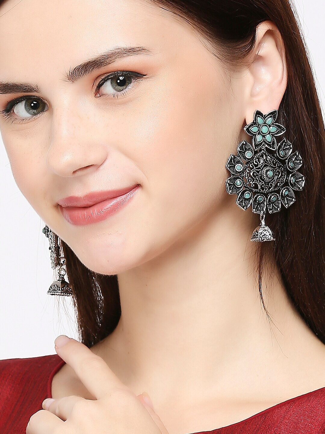

OOMPH Silver-Toned & Green Contemporary Oxidised Drop Earrings