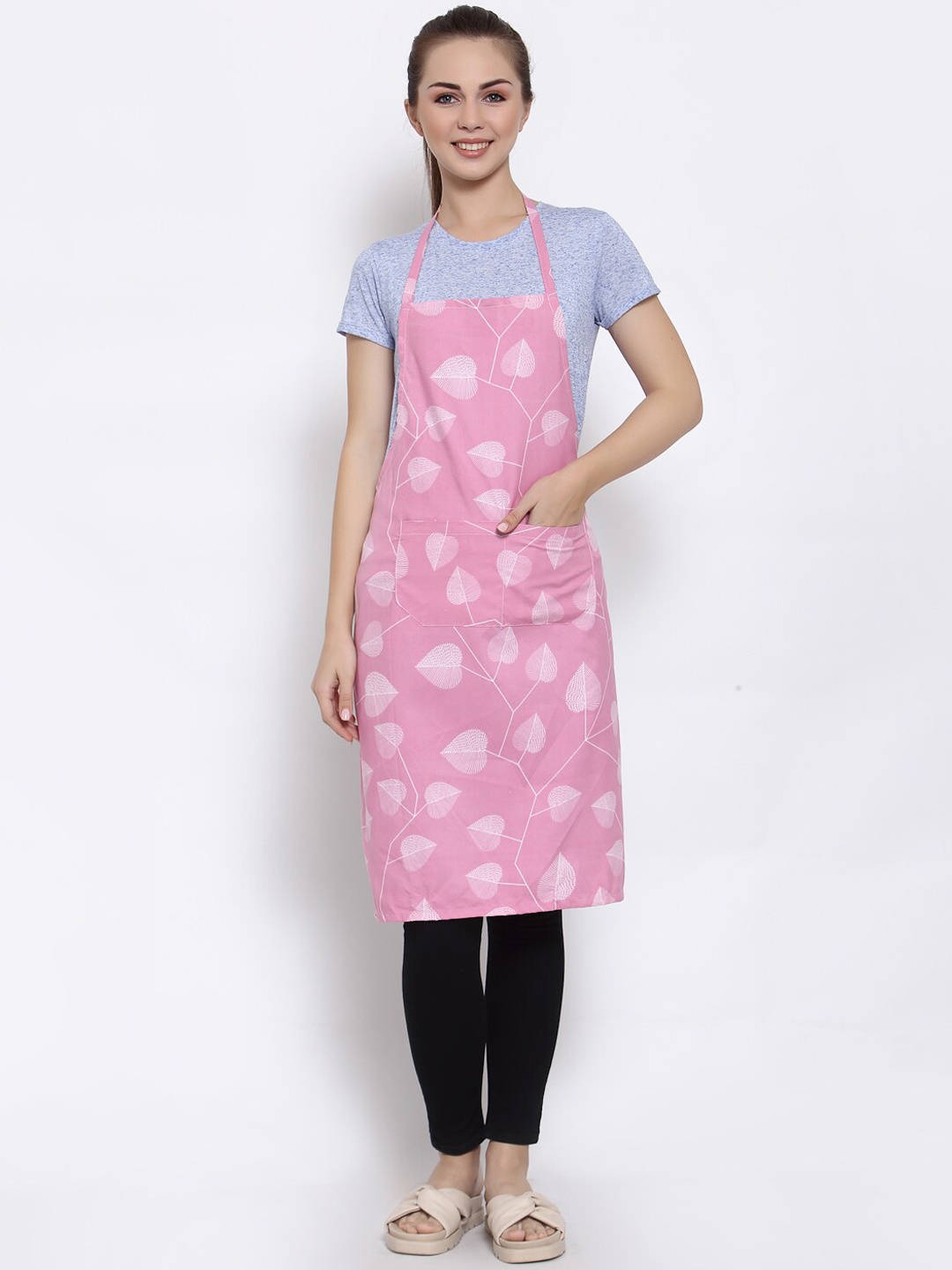 

Arrabi Pink & White Leaf Printed Apron