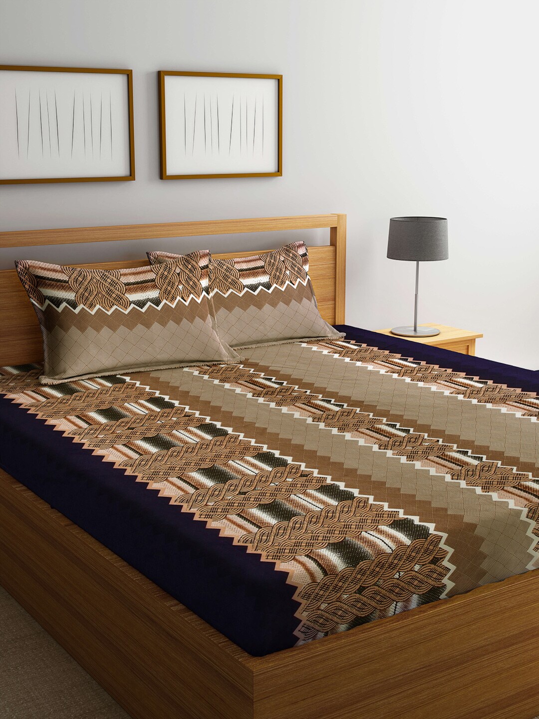 

Arrabi Brown & Navy Blue Geometric 300 TC King Bedsheet with 2 Pillow Covers