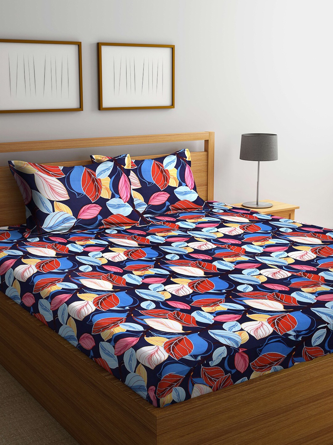 

Arrabi Navy Blue & Red Floral 300 TC King Bedsheet with 2 Pillow Covers