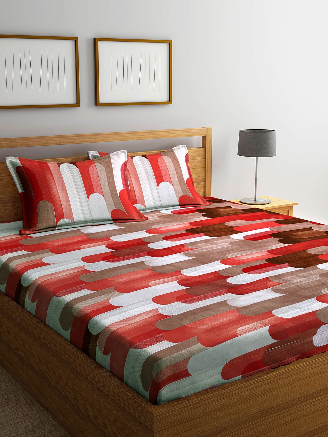 

Arrabi Red & White Graphic 300 TC King Bedsheet with 2 Pillow Covers