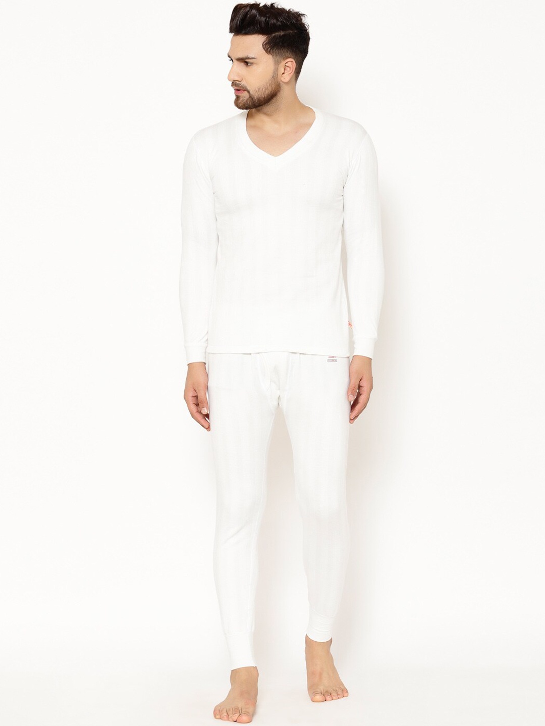 

VIMAL JONNEY Men White Solid Thermal Set