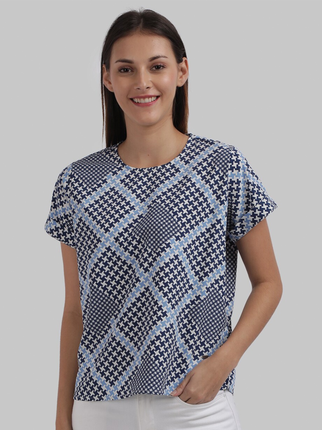 

Parx Blue & White Checked Regular Top