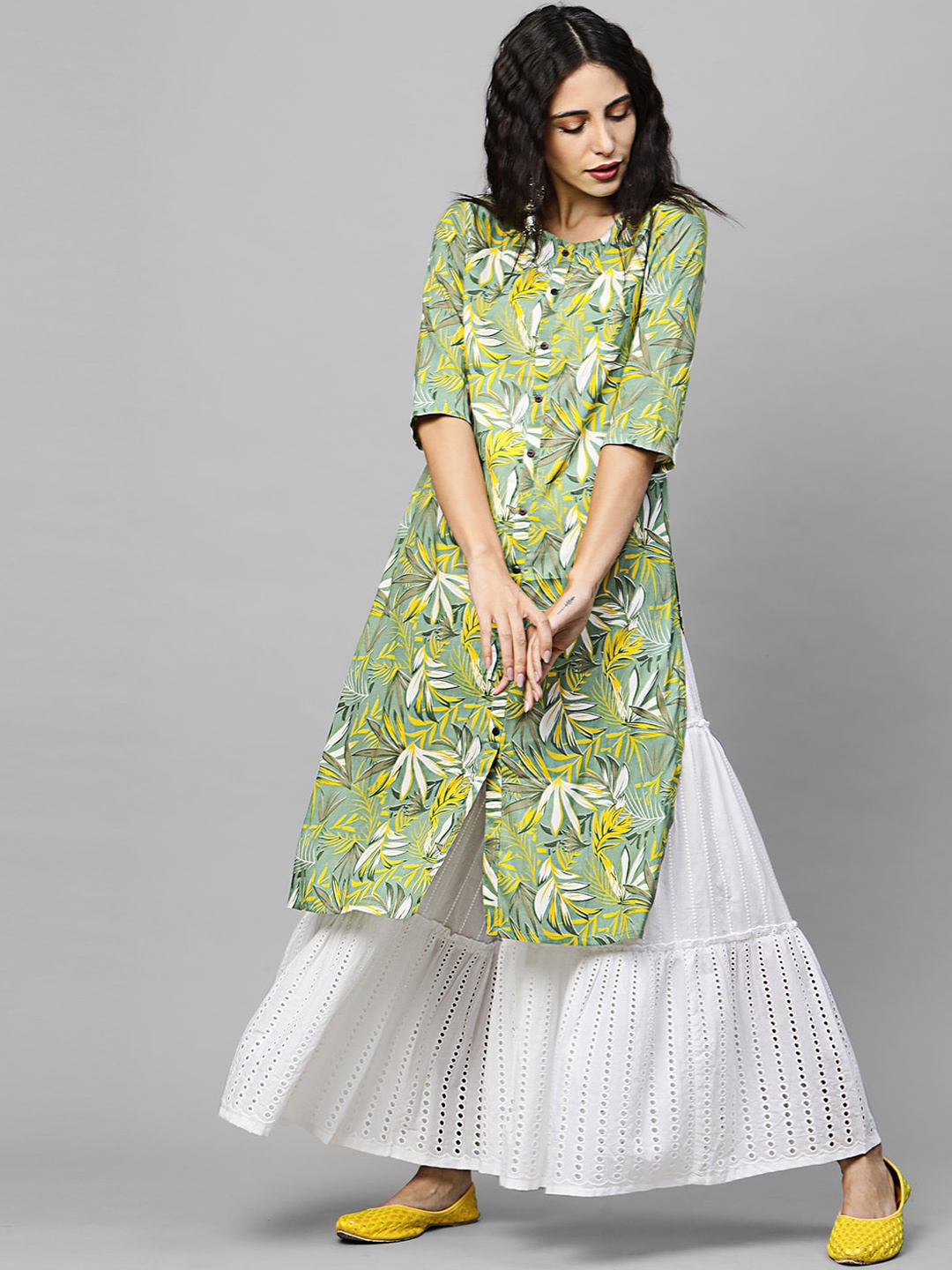 

FASHOR Women Green & White Tropical Printed Kurta