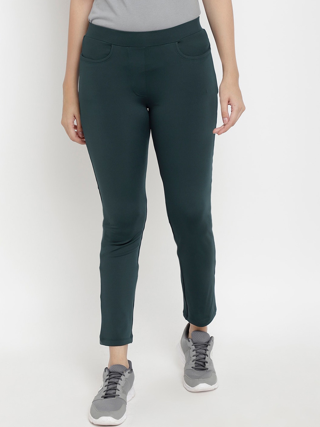 

PERFKT-U Women Green Solid Straight-Fit Track Pants